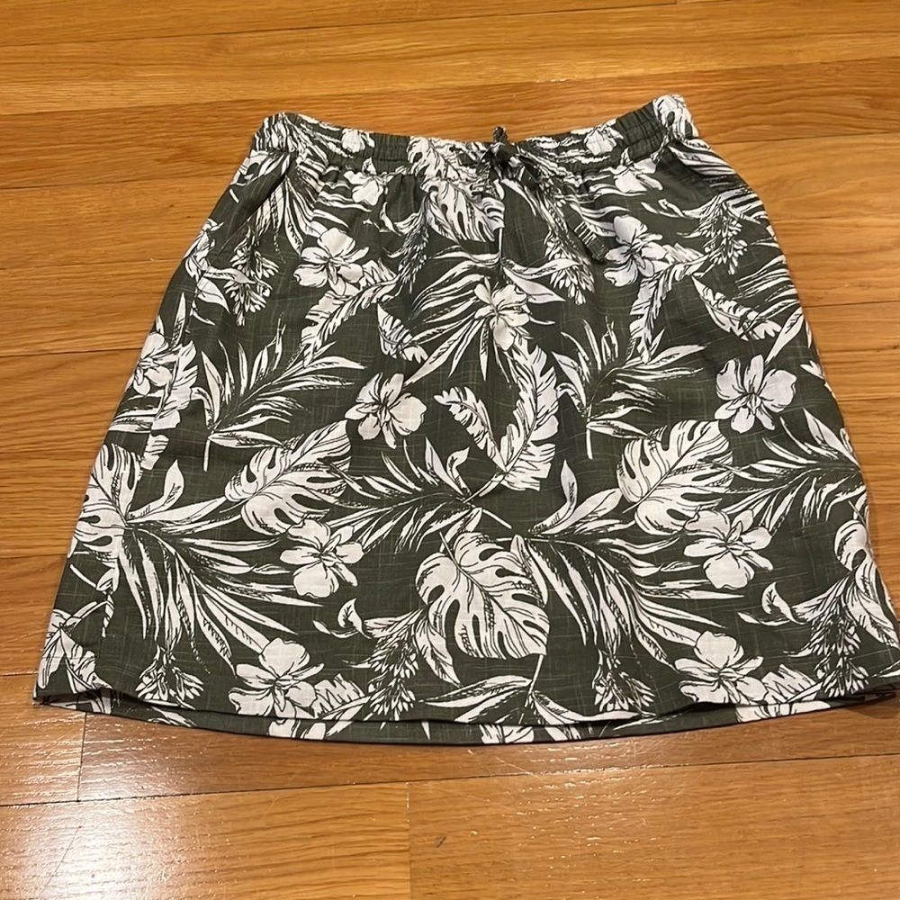 Kut  from the kloth tropical skirt size xsmall.